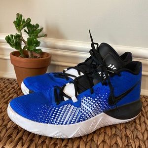 Nike Men’s Kyrie Flytrap Duke - Sz 12. Like new! Barely worn - Great condition!